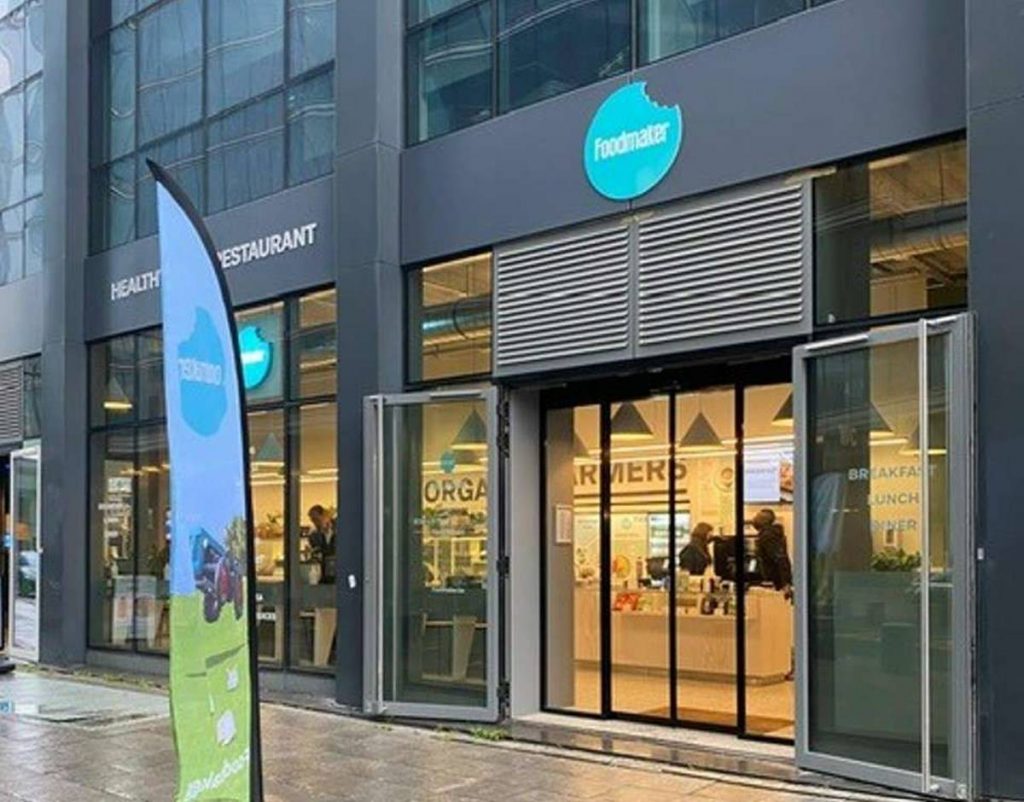 Delhaize opent eerste franchiserestaurant Foodmaker - franchisingbelgium.be/delhaize-opent…