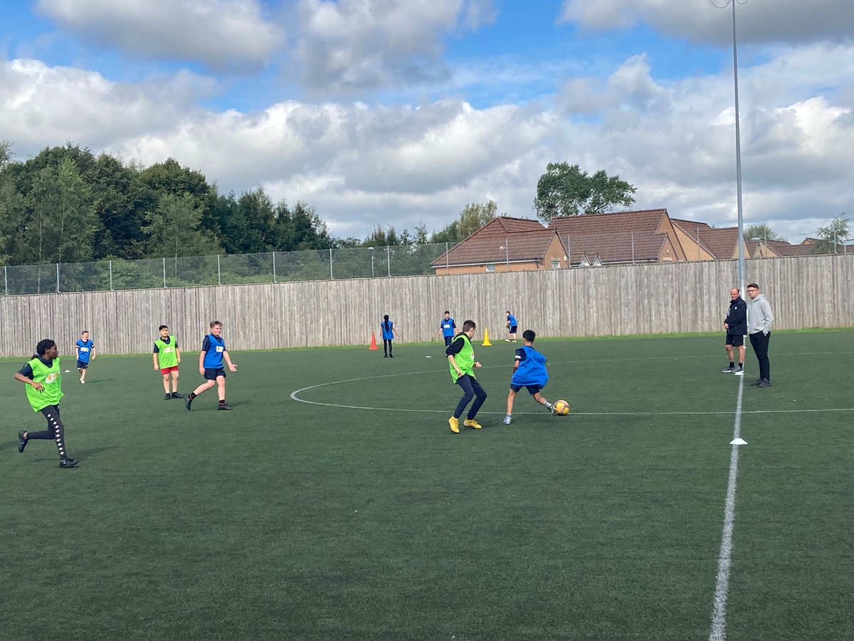 cmair_92's tweet photo. Was great to start back our School of Football programme at @JPAcademyPE
Very good turnout from S1 boys and girls as part of the selection process 👍⚽
#tacklinginequalities
#personfirstplayersecond https://t.co/74QBnrc2LP
