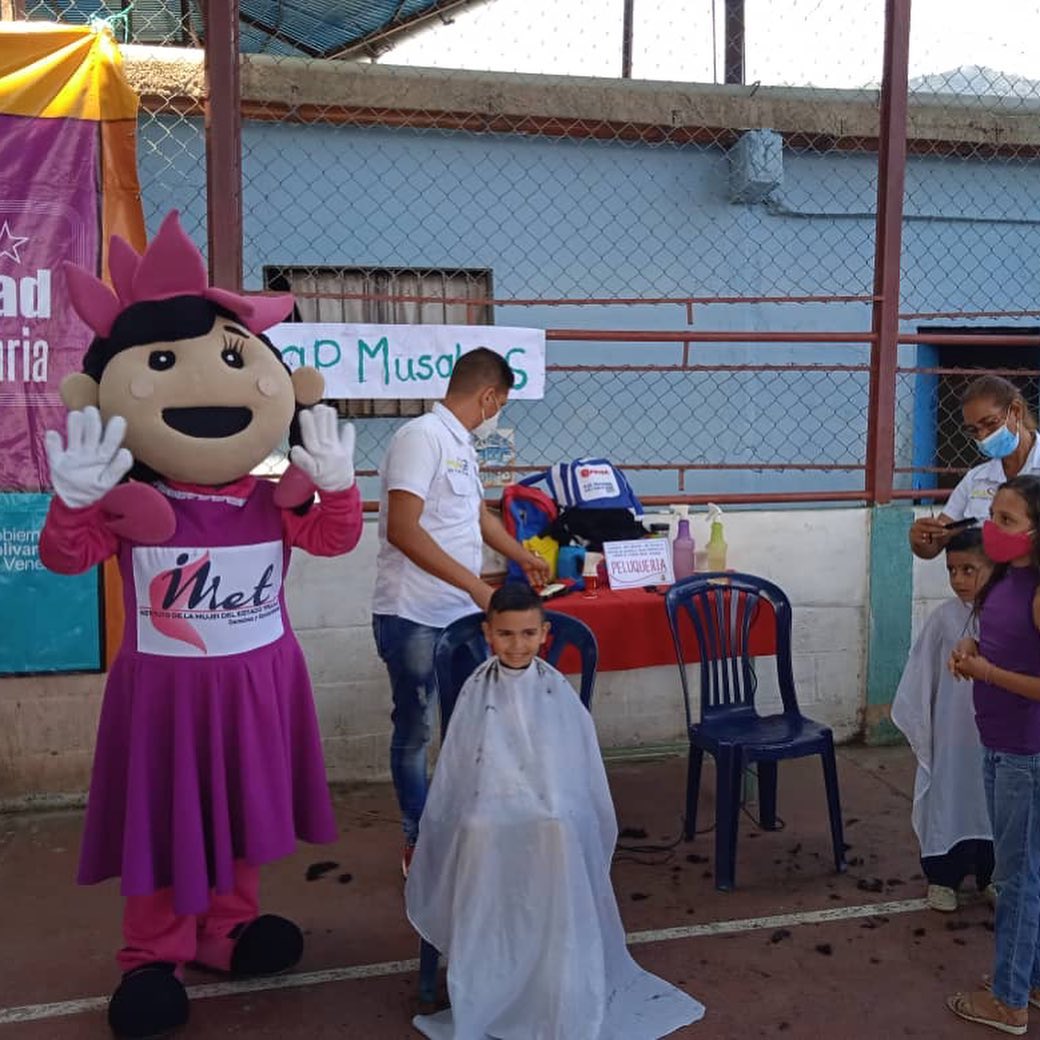 El cuerpo gubernamental e integral del Estado, desplegado en el Mcpio. Trujillo, dignificando al pueblo, de la mano con instituciones como @zonaeducativatruj <a href="/ianetrujillo/">IANET</a> <a href="/trudesocial/">Dirección De Desarrollo Social Trujillo</a> entre otras, siguiendo lineamientos del Gobernador <a href="/RangelSilva4F/">Rangel Silva</a> 
<a href="/ajacquep/">Jacqueline Penaloza.</a>  <a href="/AleidaPerezz/">Aleida Perez</a>