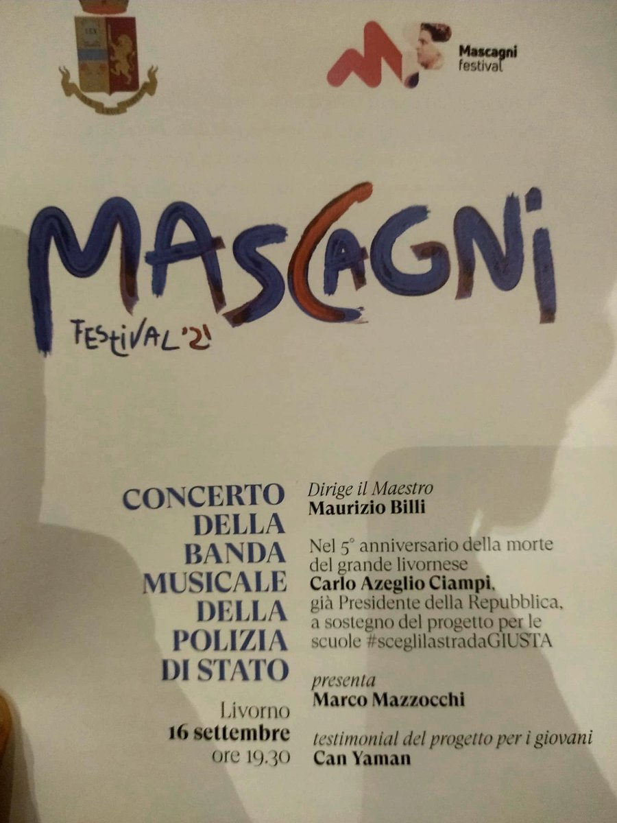 ManfrediPotenti's tweet photo. In una giornata molto difficile per la nostra amata #Livorno, ha rincuorato e rinfrancato l' esibizione della Banda della #PoliziadiStato presente stasera al "#MascagniFestival21" che si è tenuto al #ModiglianiForum.
Un grazie a loro e una buona notte a voi amici miei... https://t.co/pjPlxZFZok