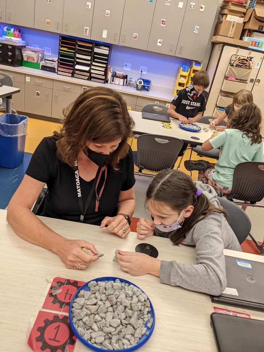 Check out our principal, <a href="/MaryThrift4/">Mary Thrift</a>  collaborating with a student to balance rocks <a href="/matoacaES/">Matoaca Elementary</a> during STEAM this week. We were learning about balancing our screen time with other activities. 🥰 #oneccps #MaeSTEAM