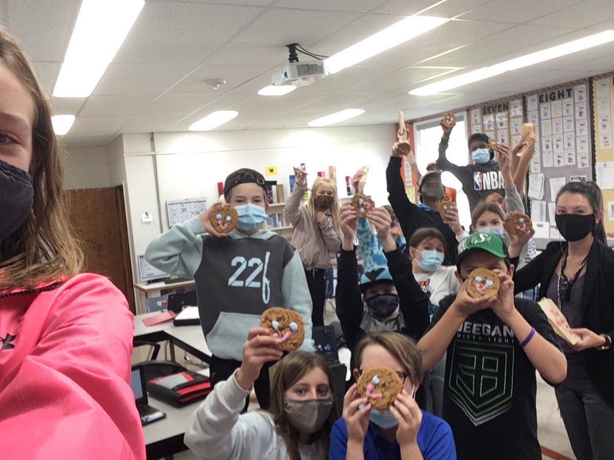 Thanks to the Ilott families for the <a href="/TimHortons/">Tim Hortons</a> #SmileCookies in support of <a href="/GasperFamilyFdn/">Gasper Family Foundation</a> today! We sure appreciate the awesome treat. <a href="/tilott12/">Trent Ilott</a>