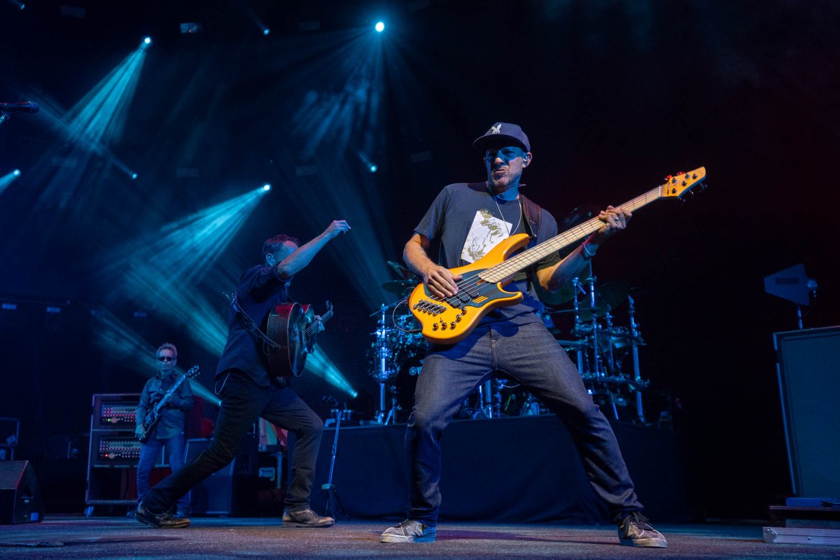 davematthewsbnd's tweet photo. Thank you all at @Summerfest in Milwaukee, WI! Check out photography highlights of the concert.

📸 Sanjay Suchak https://t.co/ic3e3KuQ2J