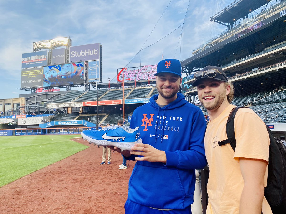 Tom Wilson tweet media