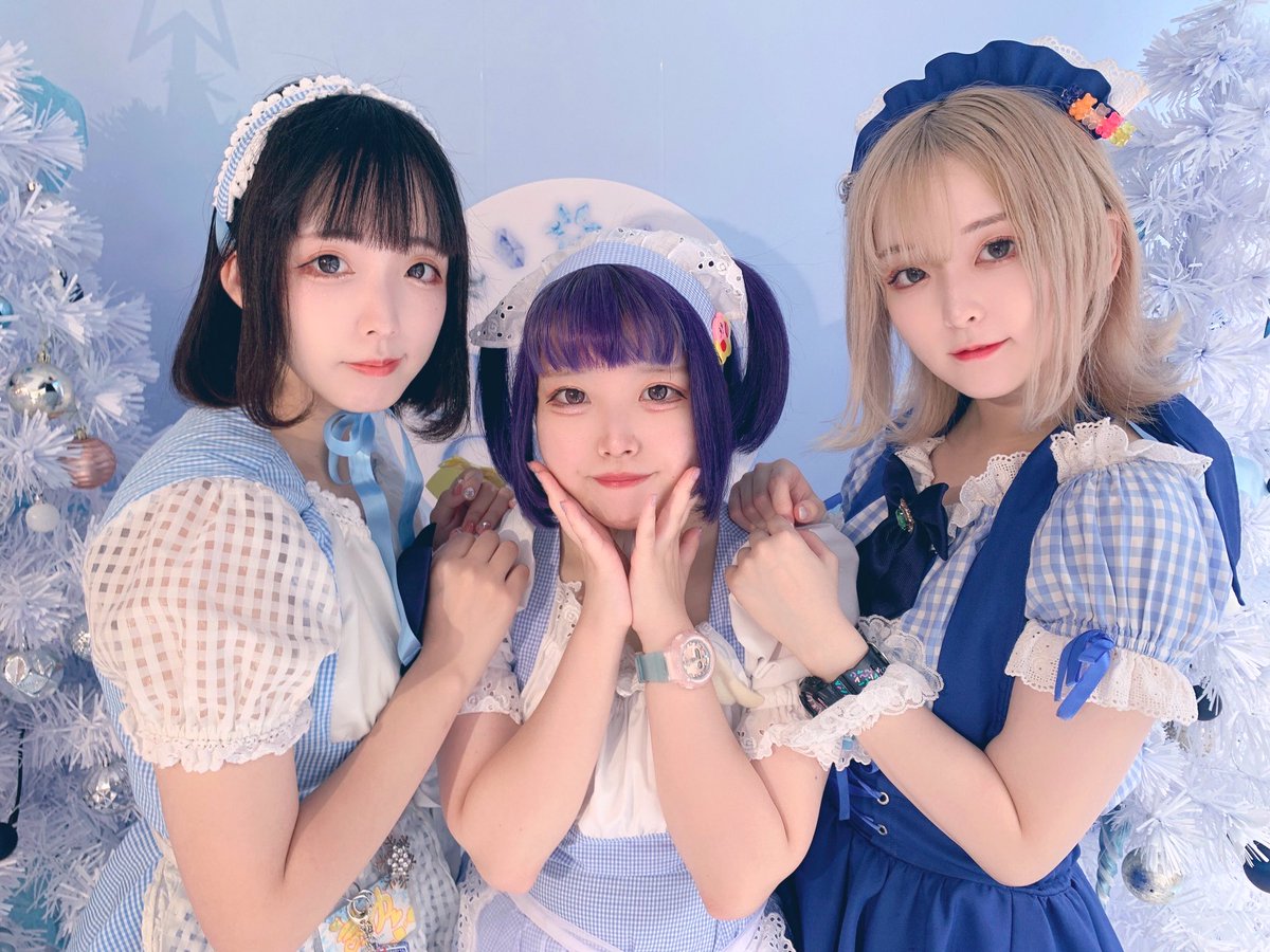 lp_akiba's tweet photo. #リリアンキュキュ💎オープンしましたっ✨💞❄️
朝の妖精ちゃんはまゆ🍯ひょうが🐧ましろ☃️です⭐️🌨
#LIFORK コラボでのスタンプカードを集めて、妖精ちゃんと一緒にお写真を撮りにきてみてね❔🥺🧚♂️📸
⚠︎撮影時のみマスクを外しております⚠︎
#秋葉原 #メイドカフェ #メイド喫茶 https://t.co/QWbs7NtaTD