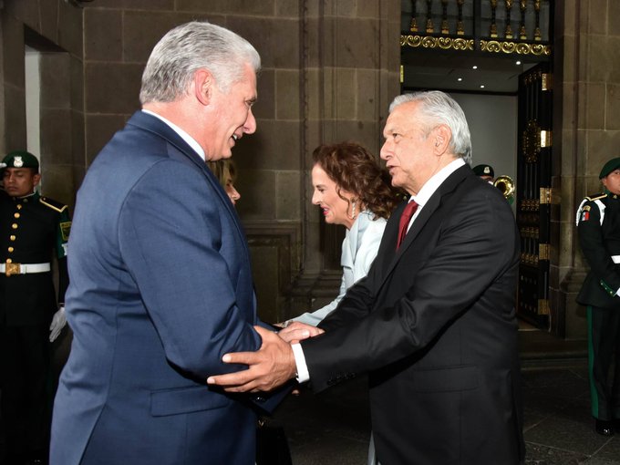 Viaja a México nuestro Presidente, invitado de honor a la celebración de la independencia de este país. #SomosCuba #SomosRevolución #CubaVive <a href="/PresidenciaCuba/">Presidencia Cuba 🇨🇺</a>