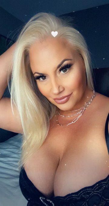 30% off my OF page THIS WEEK!! Go to https://t.co/OuxYP0dcJQ to sub!  Hot new pics and vids!!! https://t