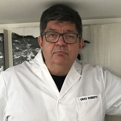Roberto Ricardo Grau headshot