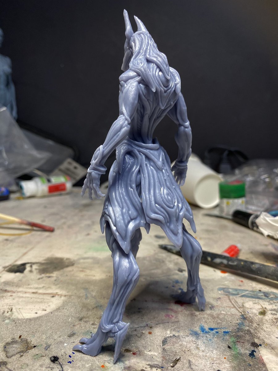 アヌビスをテスト出力しました。 結構攻めた足の構造にしたけど問題