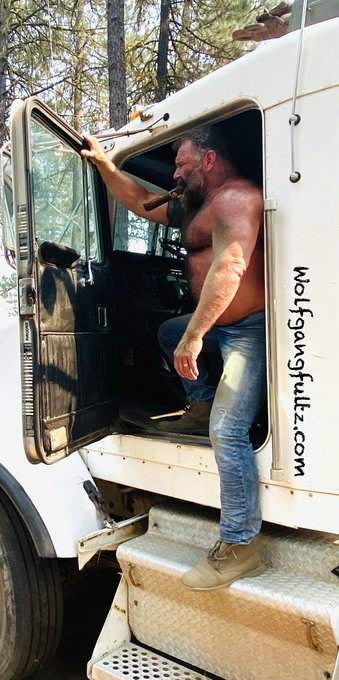 Trucker Dad offers up a quick nap in sleeper, (aka nasty ass pounding). See more @ https://t.co/jV2bQ5Pxqb