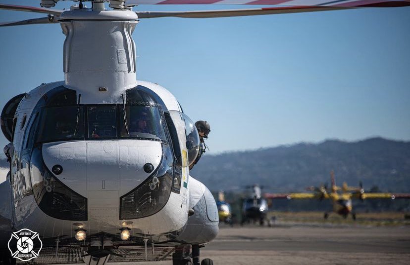 SocalAirOps's tweet photo. Quick Reaction Force Helitanker 55 returning from the #CopcoFire. These 3000 gallon helitankers have been busy in Northern & Southern CA. The QRF helicopters are a collaboration between @OCFireAuthority, @LACoFDPIO & @VCFD_PIO with funding by @SCE, operated by @CoulsonAviation. https://t.co/sAX5o6IfDJ