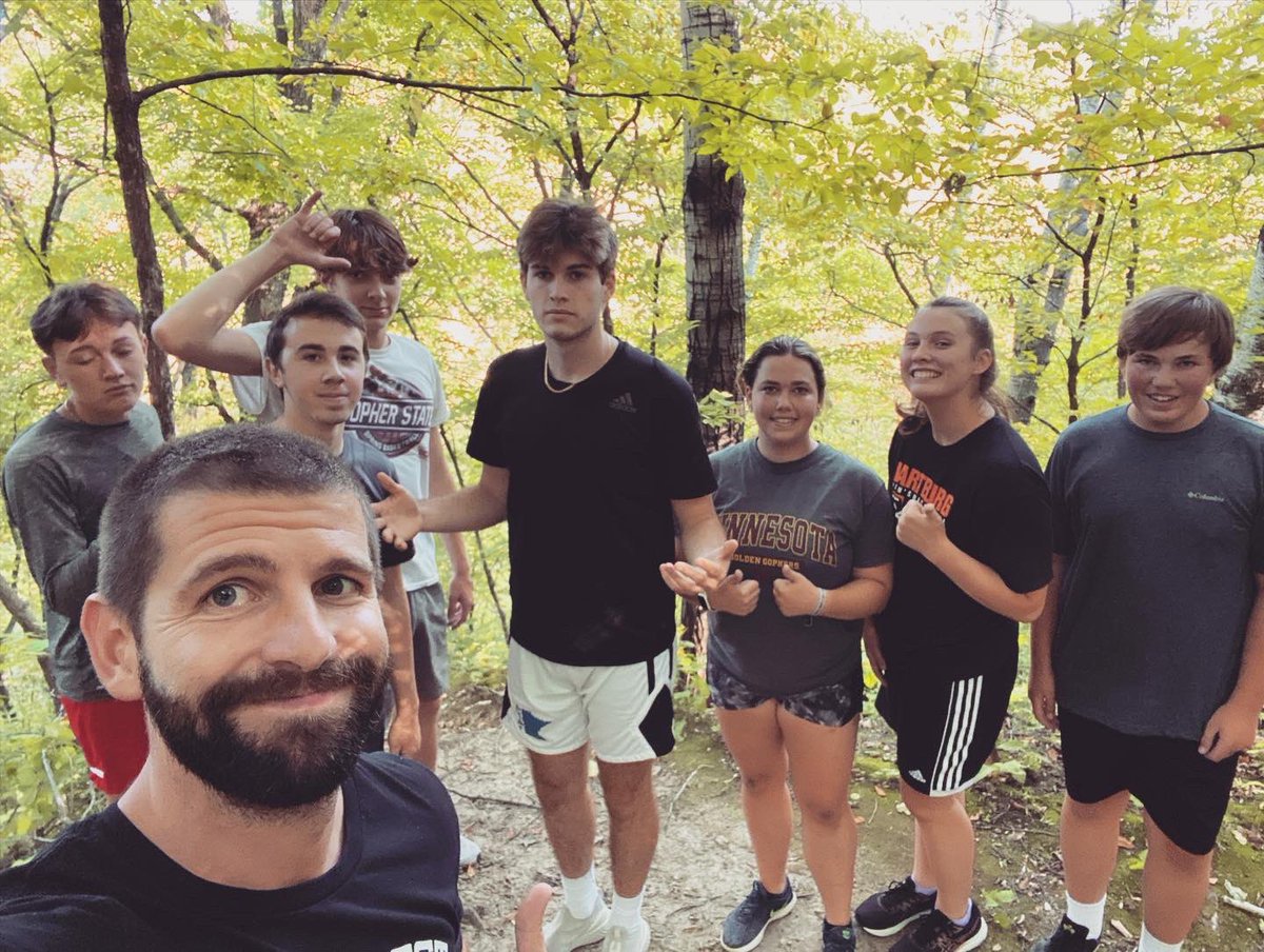 SWCHS_Strength's tweet image. Trail runs and stairs this week for Personal Fitness! #ChaseTheChallenge #AFamilyThatRunsTogether…