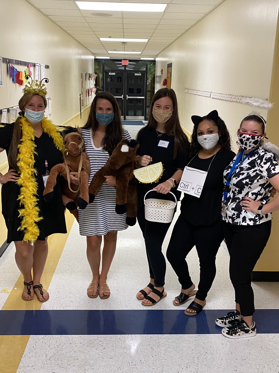CourtneyBeachc's tweet photo. Thanks to the third grade team for bringing figurative language to life!!! @ChafinMechelle @EmilyNycz @phelps716 @ManningOaksFCS @nikkoleflowers1 https://t.co/dTU5gUoiUM