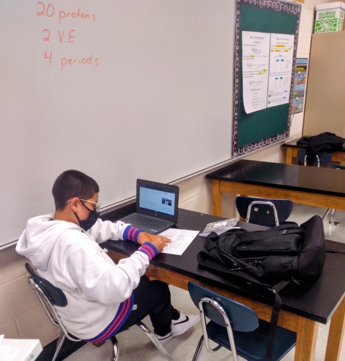 SSAISDShepardMS's tweet photo. Our Shepard MS football players, hard at work during tutoring!
#StrongerTogether
#WeWereMadeForThis
@ssaisd
@AthleticShepard https://t.co/C3n67n1zcu