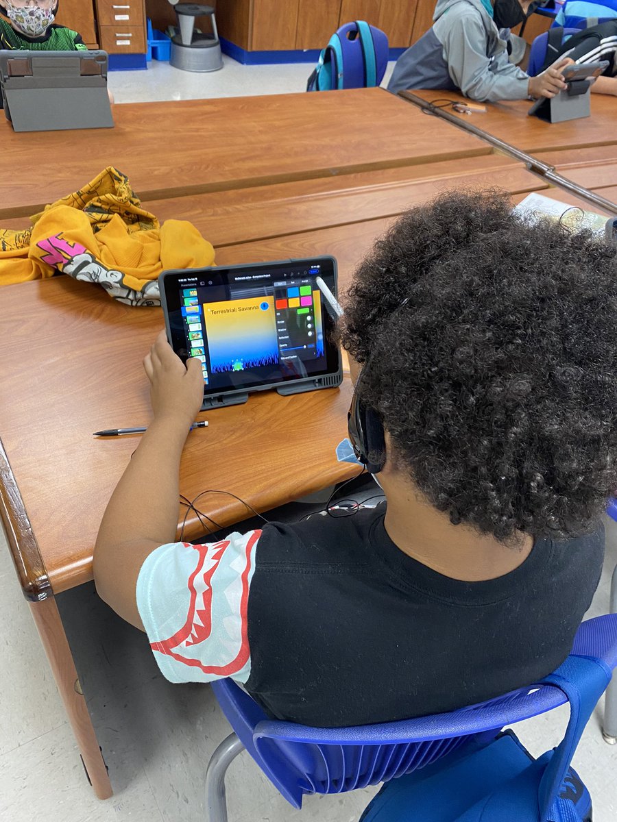 ms_hermansclass's tweet image. Using #appletools to build biomes on Keynote to show our learning. Thank you @EllaFrazier2 for this template they are loving it! @LCSJackets @CEES_Jackets @JennyGrabiec