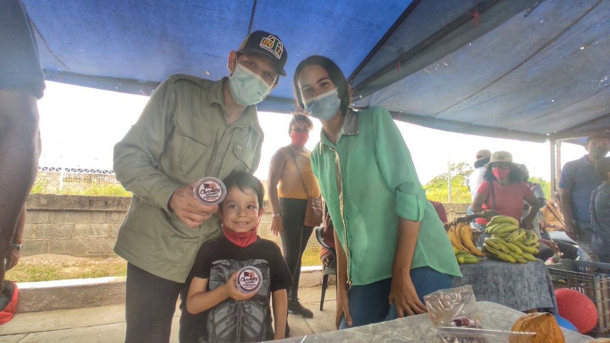 Barlovento es referencia de la calidad de nuestro cacao, uno de los principales rubros de exportación de nuestra economía. Por ello, iniciamos el Programa de Adjudicación de Tierras a los productores, un trabajo en conjunto con la Asociación Venezolana de Cacao.