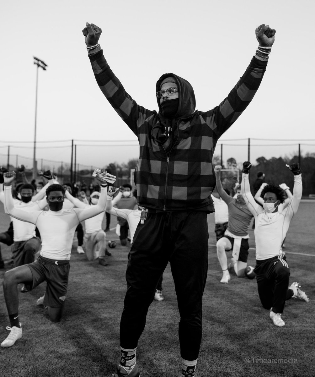 blkyodaa's tweet photo. Follow my media page @CamNewton7v7 @camnewton
 https://t.co/xA8laTQPGs https://t.co/uxiGaILn7w