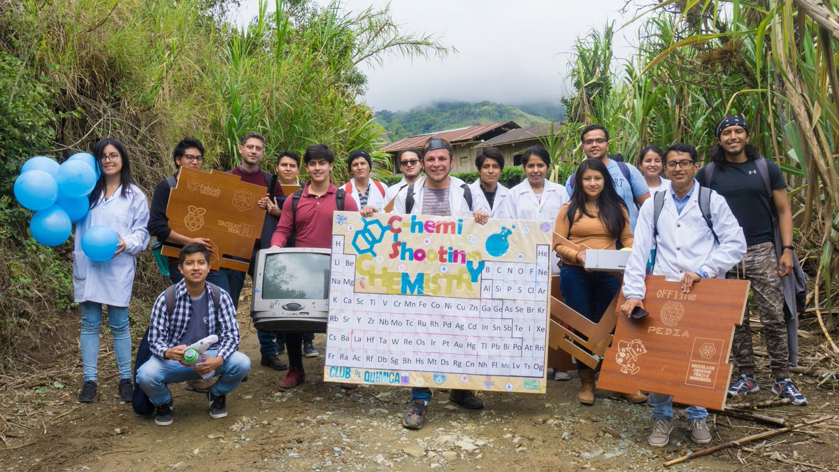 joshuamsalazr's tweet photo. [6/n] Diseñamos @OfflinePedia voluntarios n YTech para donar compus baratos ~100$ construidos con TVs viejas y con Wikipedia, miles de libros digitales, simulaciones didácticas, etc para usar sin internet en zonas rurales #SomosYachayTech #YachayEsCiencia #EstoEsYachayTech https://t.co/olpPsODujm