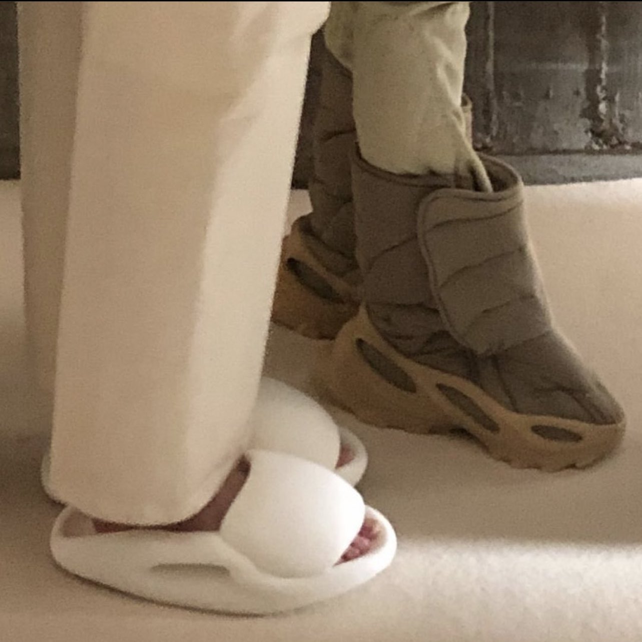 Yeezy season 8 slippers sale