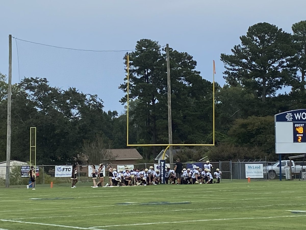 MsmauldinC's tweet photo. Waiting for some JV Football! #GSFTrojanStrong https://t.co/bb2fIVCLNK