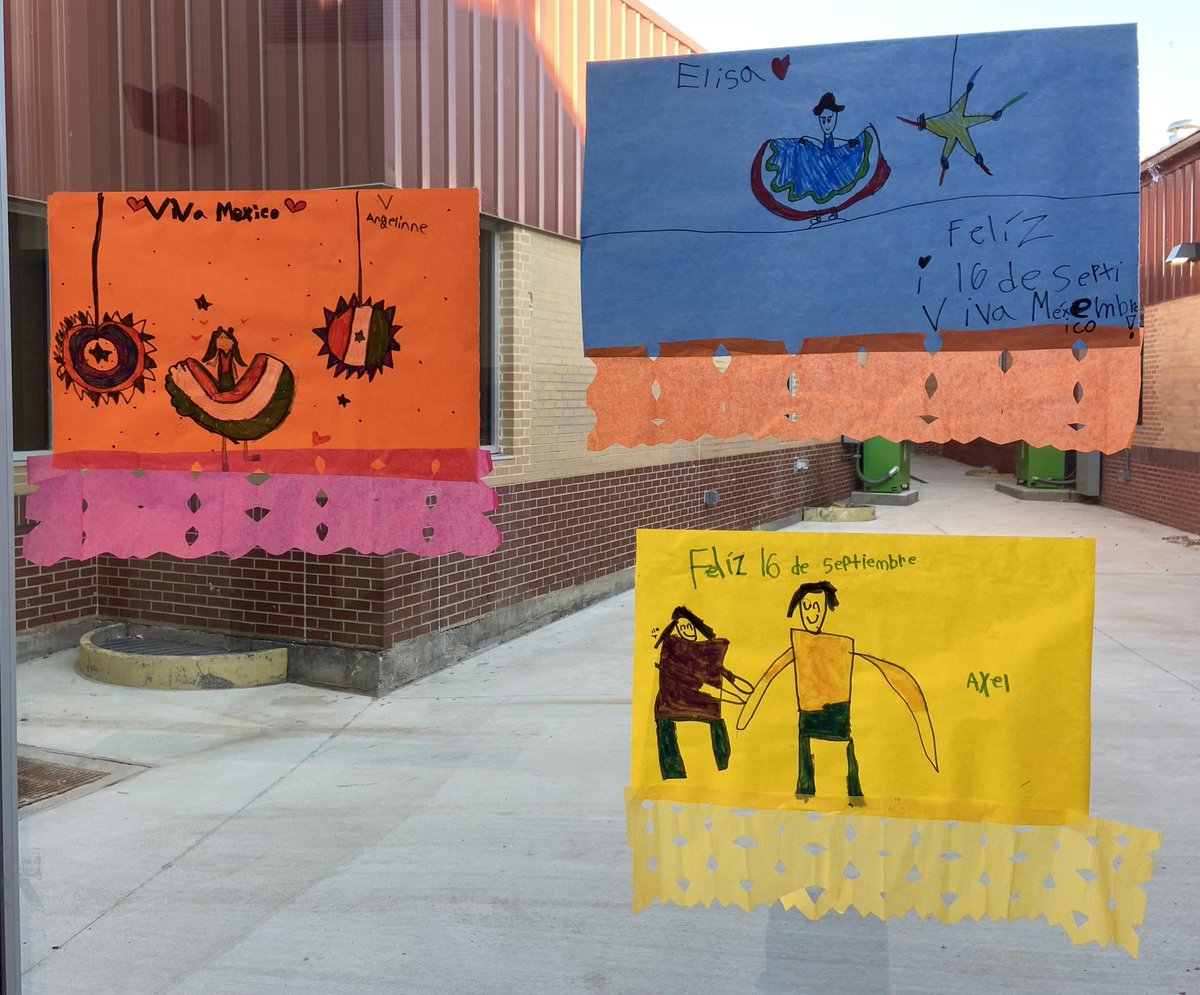 DeZavalaSMCISD's tweet photo. ¡Celebrando el día del Grito de Indepencia! Love our beautiful De Zavala school culture! 

🎉See thread for El Grito winners! 
#DiamondsShineTogether
#DiamantesBrillanJuntos https://t.co/zpOMam6lbc