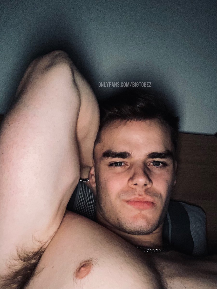 BigTobez's tweet photo. Goodnight Twitter. Say it back. https://t.co/Xx9Eb8MJAP