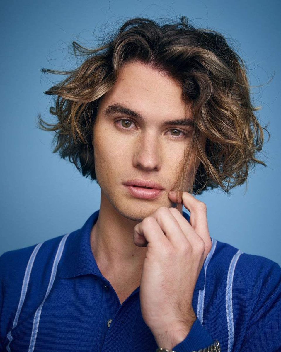 Happy Birthday <a href="/hichasestokes/">james</a>!! The <a href="/obxonnetflix/">Outer Banks Fans</a> star turns 29 today ⭐️🎉
