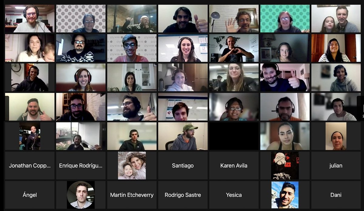 Pyxisportal's tweet image. Hablamos sobre los diferentes procesos de co construcción humana que tiene nuestro ecosistema y diferentes sentires de nuestro equipo 🙌🏼

Y tuvimos un invitado muy especial, porque nos visitó el músico Diego Rossberg 👍🏻 que hasta nos escribió una canción 🤗