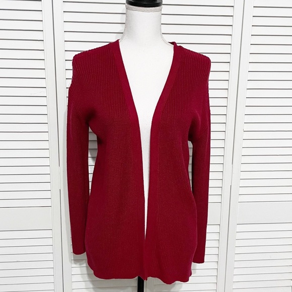 So good I had to share! Check out all the items I'm loving on <a href="/Poshmarkapp/">Poshmark</a> from <a href="/sustainablebou1/">sue Z</a> #poshmark #fashion #style #shopmycloset #johnvarvatos #bulova #neimanmarcus: posh.mk/hQ81zuJQBjb