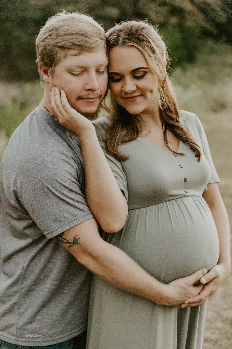 MalloryCThayer's tweet photo. Beyond ready to meet this sweet child 😍😍 https://t.co/Cx3liUT2EF