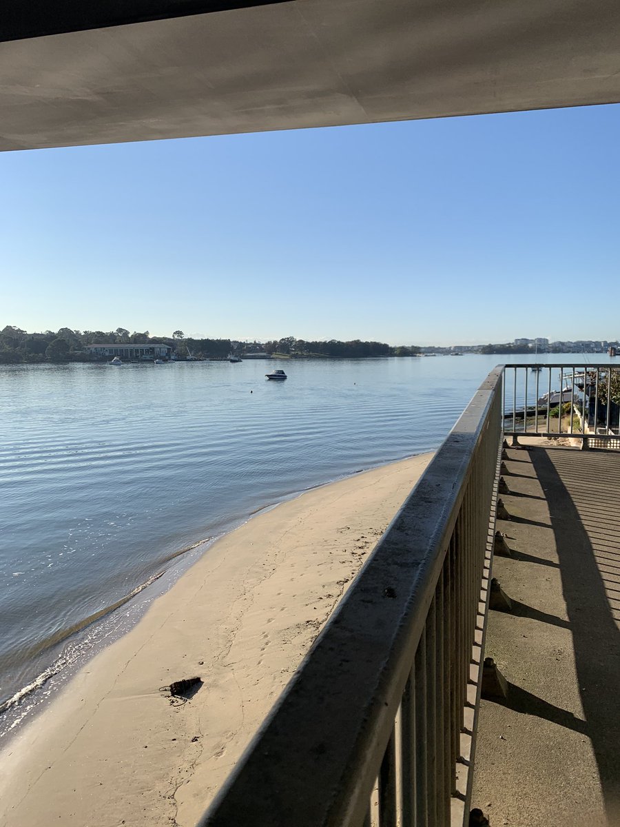 What a picturesque city to live in. I wasn’t taking much advantage of this view before pandemic, recently started going for jogging daily and appreciating how beautiful is the area where i live in. This is 3 mins walk from my place. #sydneysider