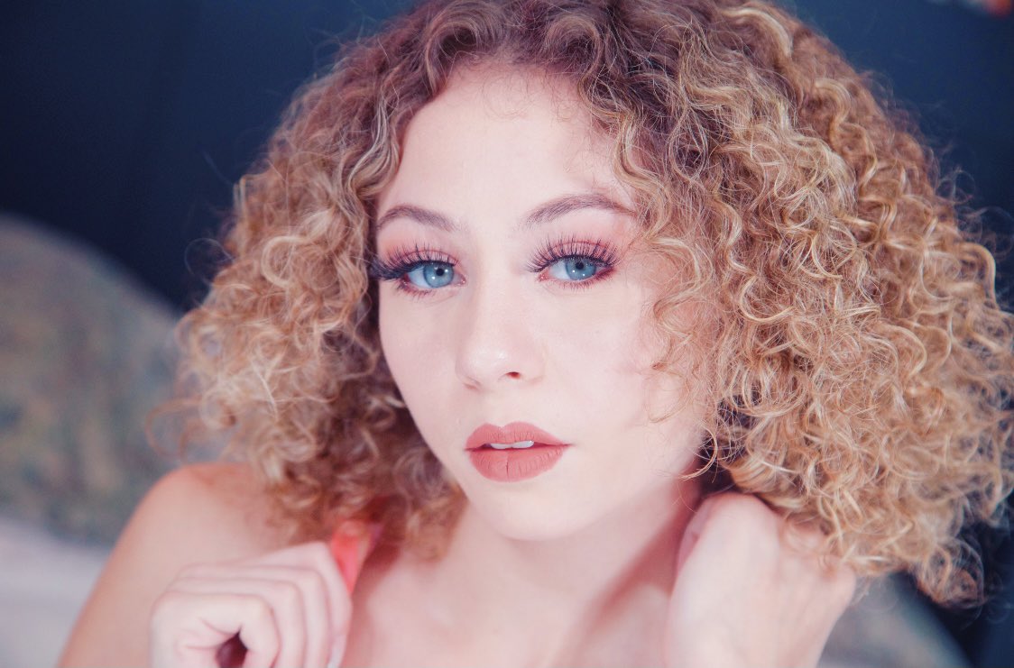 Allie Addison on Twitter: "Sweet like candy 🍭…