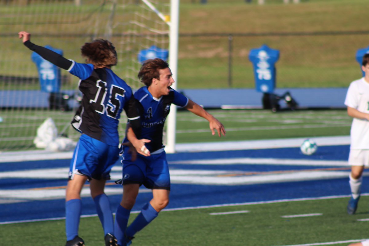 #3 Anthony Flevaris with a 7th minute goal celebration!
Halftime score 1-1 after Kettering counters in the last minute of the half.