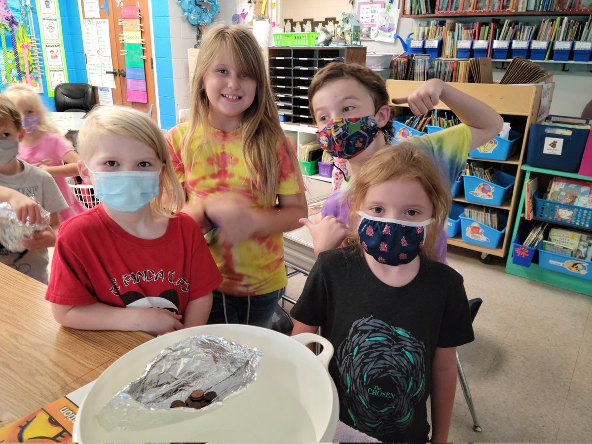 ssharks98's tweet image. Today we worked in groups to build a boat that could float and hold 20 pennies. After a few attempts, every group succeeded