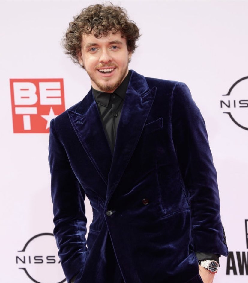 “where my                               “Read at
hug at??”                   vs         11:53PM”