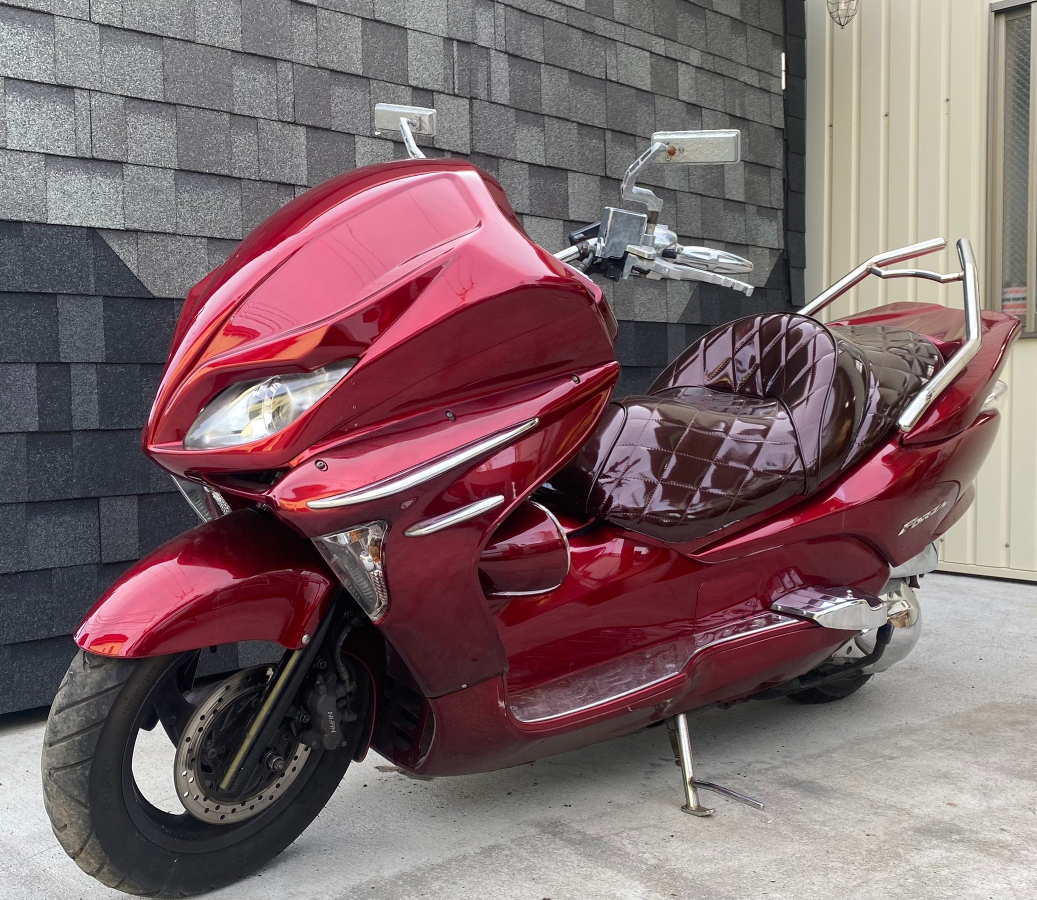 Flea Market バイク販売 ㅤ 追加動画 ㅤ フォルツァmf08 オールワインレッドカラー ㅤ スピーカー４発 お好みの音楽を爆音にてお楽しみください ㅤ 夜はled点灯も カラー 点灯パターンはリモコン操作で自由自在 ㅤ Line追加