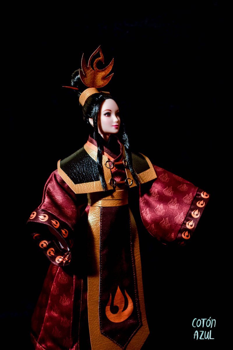 coton_azul's tweet photo. A #kimono styled and inspired by #azula from #AvatarTheLastAirbender @AvatarNews_  @NickAnimation @Nickelodeon #FireNation #Barbie @Barbie https://t.co/X3k5KGFZp6