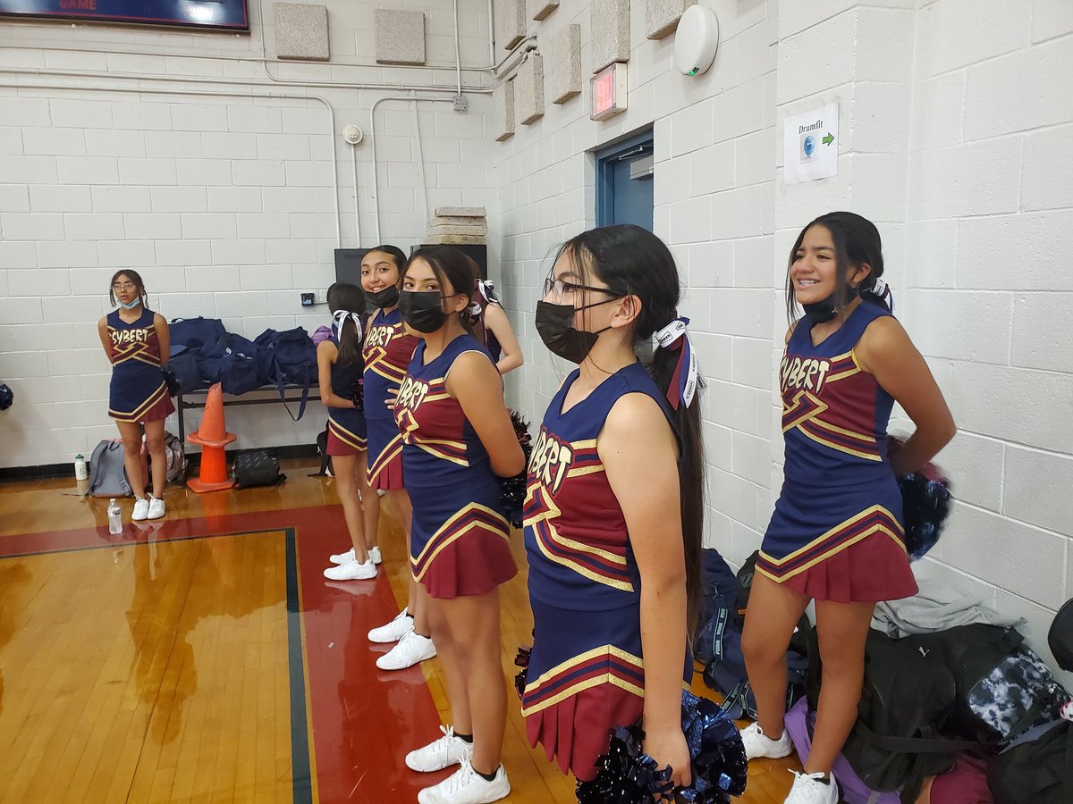 JRichardson_bss's tweet photo. Sybert volleyball at Socorro Middle! Goooo Scorpions! https://t.co/nG2oGEM4R0