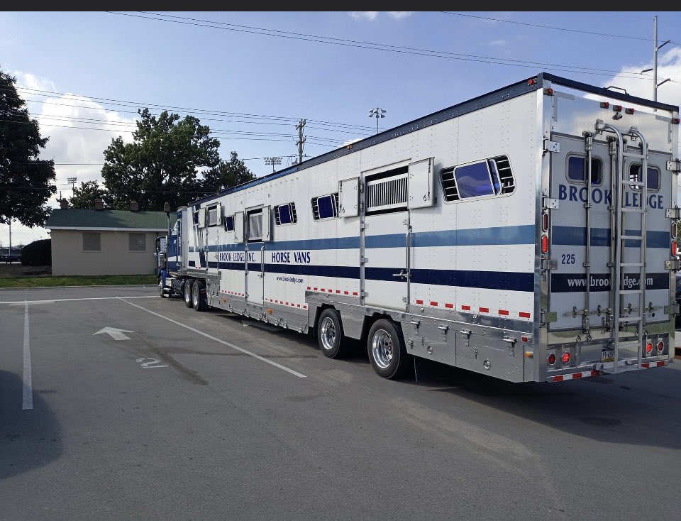 1_misterman's tweet photo. My ride today. Thank you #Brookledge #MrMan #HomeSweetHome https://t.co/ZPSvX4ZAyQ