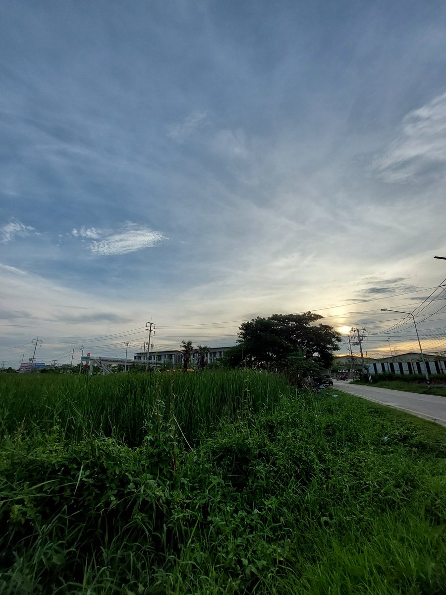 SSupa_Moo's tweet image. ท้องฟ้ายังเปลี่ยนไปทุกวัน... #a52s5g