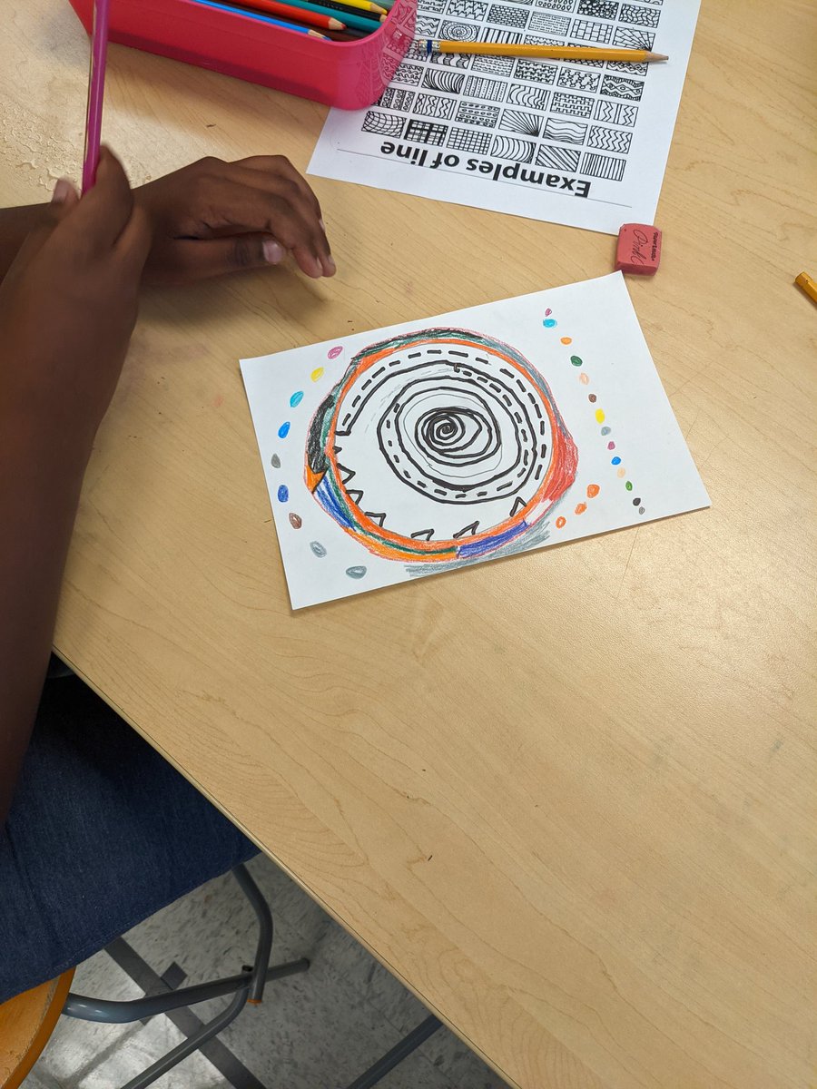 HWES_ArtClass's tweet image. Celebrating International Dot Day in Ms. Wilmier&apos;s Art class! #hwesartists #hwesartclass #InternationalDotDay2021 @HuntersWoodsES