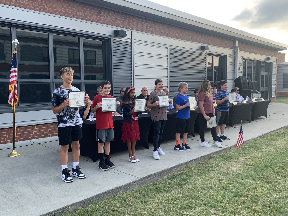 Jason Burik (@jasonburikmsd) on Twitter photo Congratulations to DEW Middle School September Students of the Month! #HardWorkPaysOff #StarStudents <a href="/DEWMiddleSchool/">David E. Williams</a> Congratulations to DEW Middle School September Students of the Month! #HardWorkPaysOff #StarStudents <a href="/DEWMiddleSchool/">David E. Williams</a>