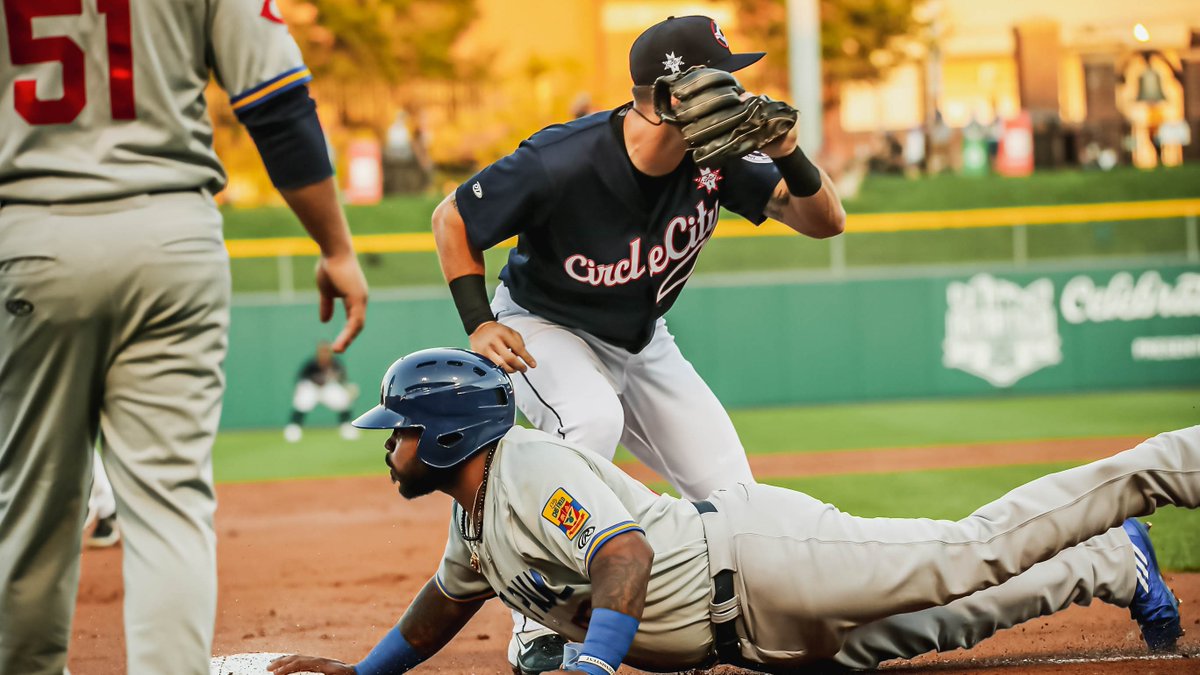 indyindians's tweet photo. Close up. 📸 https://t.co/dRekiWxjHC