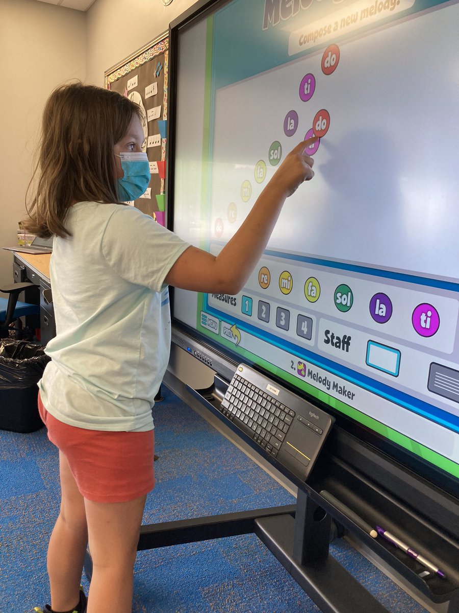 3rd grade are creating the scale by using the wonderful applications on Quaver.