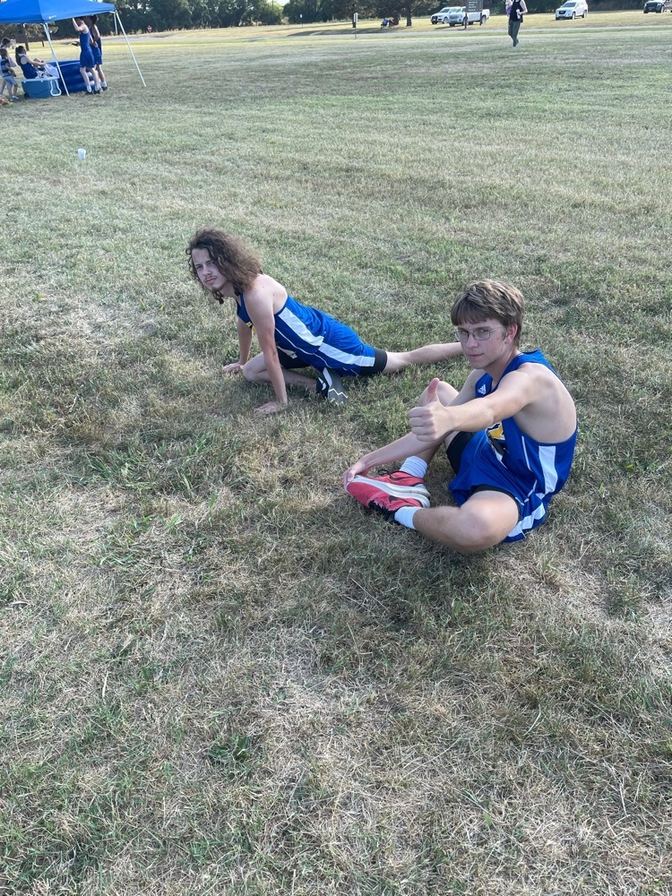 PkVikings's tweet photo. Congratulations to Kinsey Baldwin with her first place finish at Big Hill today!!! She ran a great race! Special thanks to the JV Tennis team, NHS members, Coach Clay, Carl VanWagner, Mike Kastle, and former runner Brett Baldwin! Great job today! Go Vikes!! https://t.co/gQoEHbjZZG