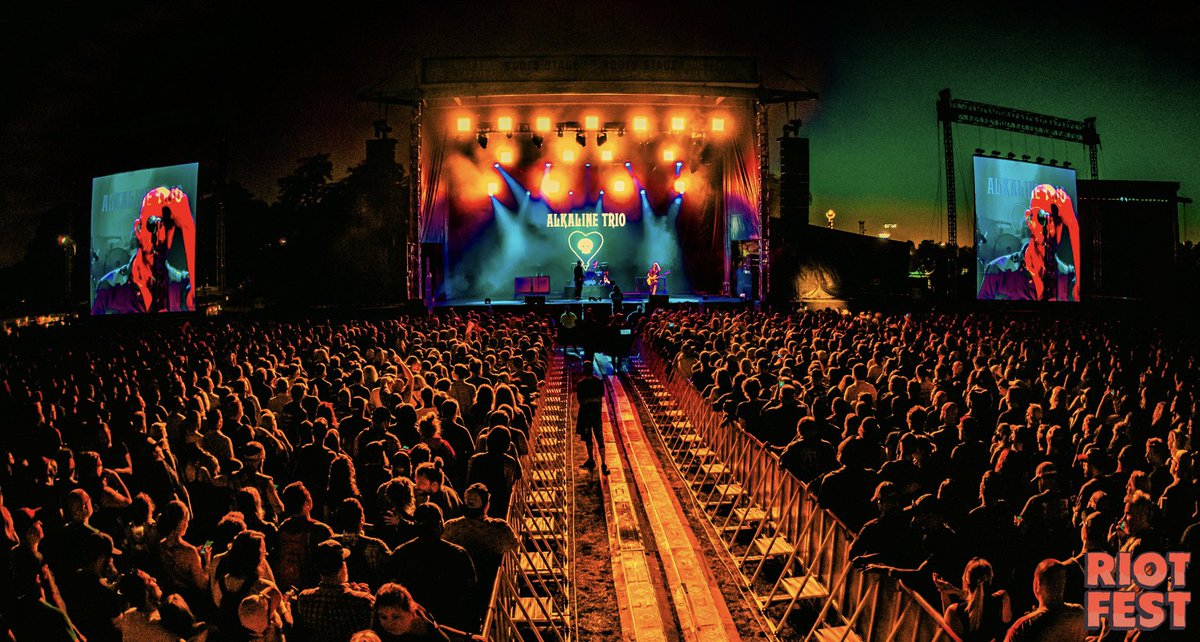 RiotFest's tweet photo. Hello, beautiful. https://t.co/B3tY7ep8hR