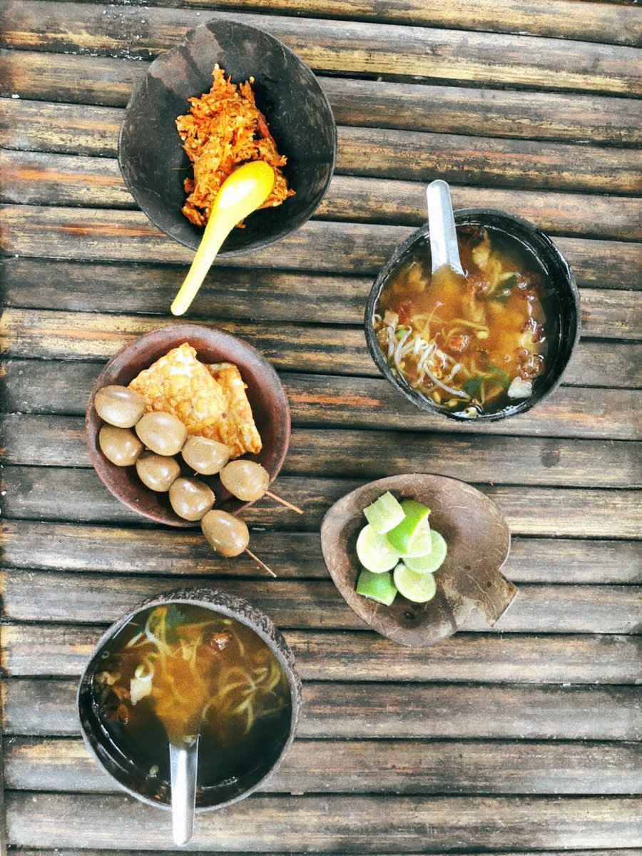 Abiidris's tweet photo. Jogja pagi ini https://t.co/27YD89u83U