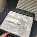 空気清浄機のフィルター清掃をしようと思ったら…フィルターが袋に入ったままだった
