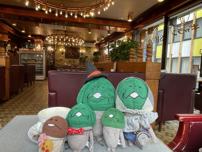 n0nameco's tweet image. レトロ喫茶に #枯れなめこ 大集合( ˊ̱˂˃ˋ̱ )🌳 
#きのこなめこ