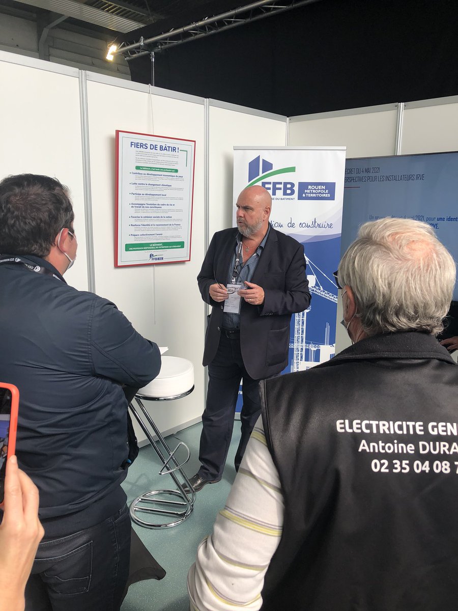 EricPainTeamsun's tweet photo. @CCINormandie  @FFBNormandie @FFIE @QUALIFELEC  @GMPV  @NdieEnergies @Enedis #ClusterSolaireNormandieÉnergies Tous mobilisés au carrefour des e-mobilités à Barentin pour promouvoir les compétences des #integrateurs #electriciens dans les interactions entre #IRVE #autoconsommation https://t.co/ttTjN0jjYY